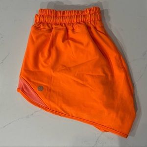 Lululemon Hotty Hot’ 2.5 Shorts